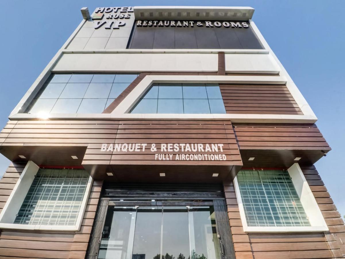 Oyo Flagship 83121 Hotel Rose Vip Sahāranpur Exterior foto
