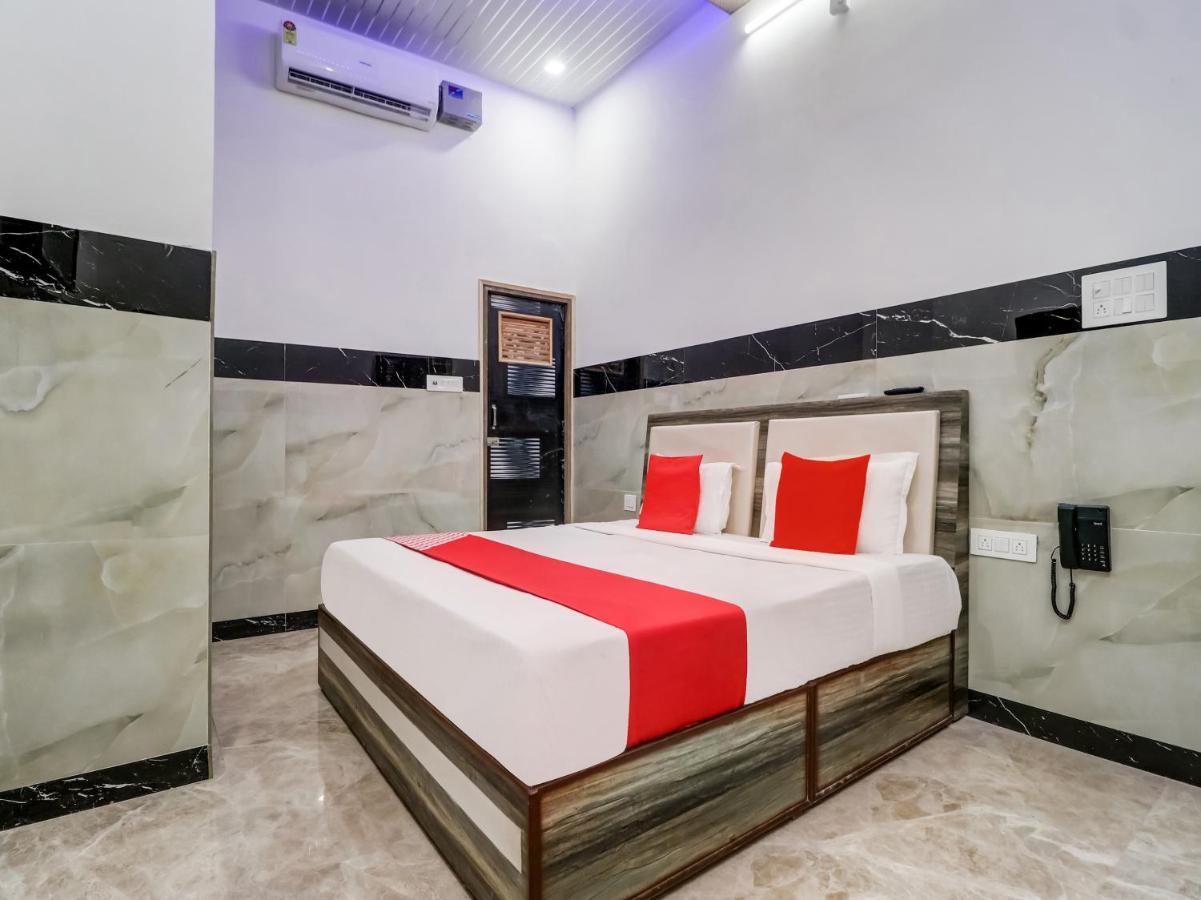 Oyo Flagship 83121 Hotel Rose Vip Sahāranpur Exterior foto